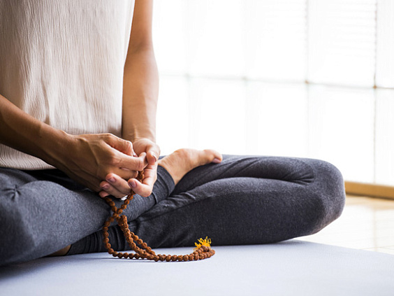 Мантра Со Хам для медитации в аюрведе