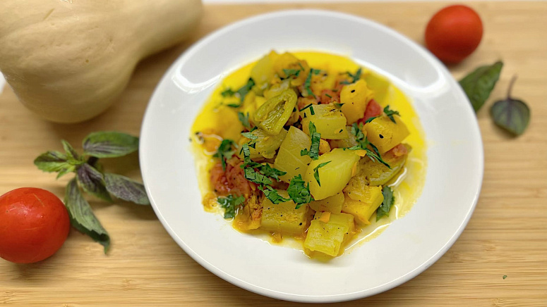 сабджи с кабачком и помидорами