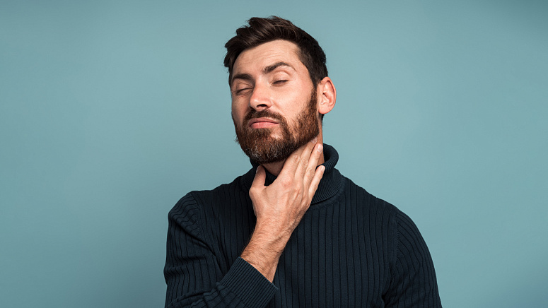 боль в горле фото