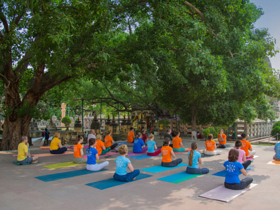 Йога при остеохондрозе