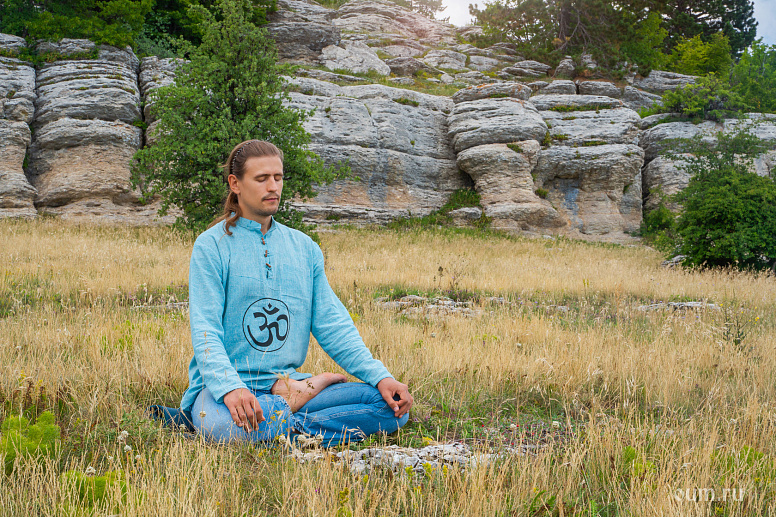 йог медитирует фото