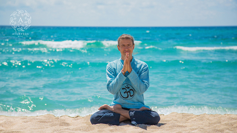 йога в падмасане фото