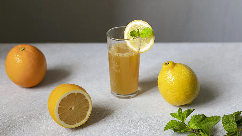 лимоны, лимонад