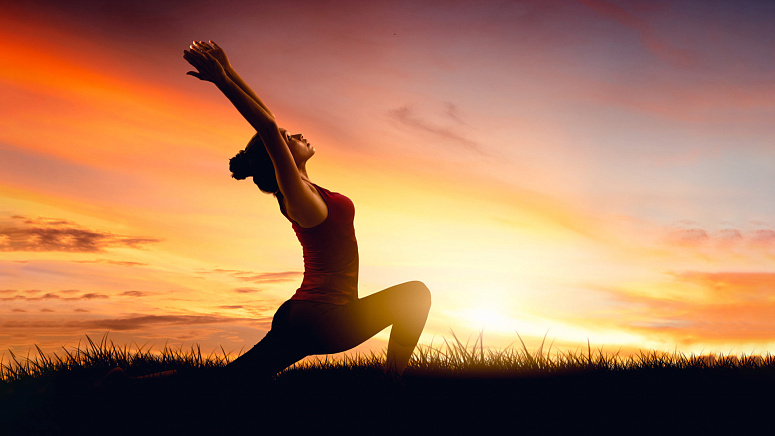 йога на рассвете фото