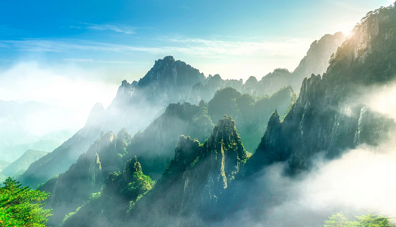 красивые горы с облаками