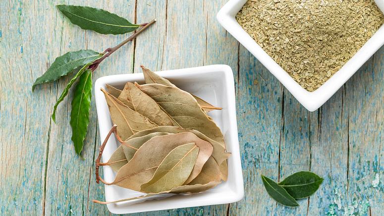 лавровый лист цельный и молотый