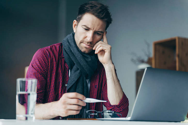 мужчина заболел фото